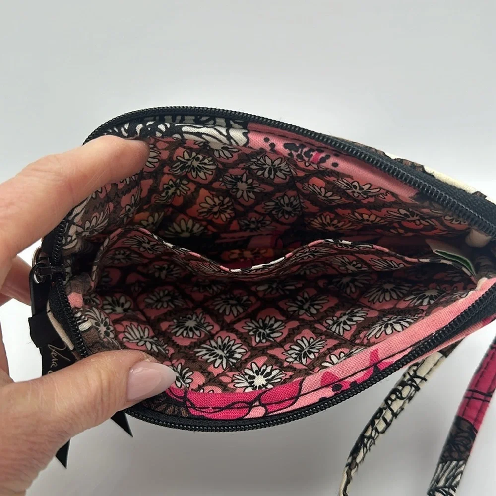 VERA BRADLEY “Mocha Rouge” Quilted Wristlet, EUC